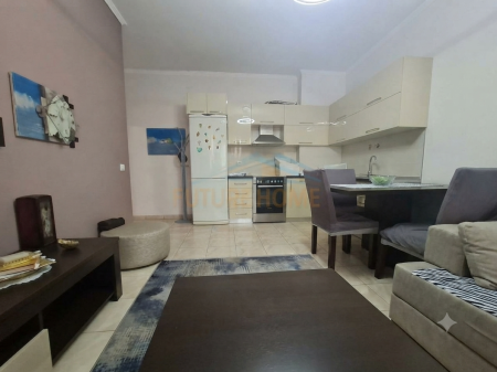 Shitet, Apartament 2+1, Rruga Astrit Losha, Unaza e Re