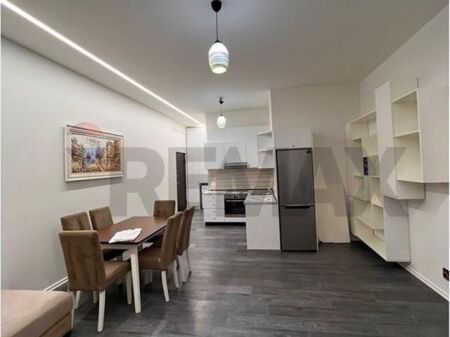Apartament 1+1 per qira tek Liqeni i Thate!