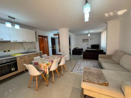 JEPET ME QIRA APARTAMENT 1+1 TEK BRRYLI