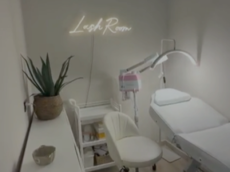 💇‍♀️ Ambient Biznesi (Parukeri) me Qira ose në Shitje – Pranë Kopshtit "Sotir Noka", Durrës