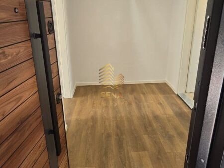 Shitet, Apartament 1+1, Rruga e Kavajes, 140,000 Euro