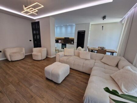 APARTAMENT ME QIRA 3+1+2 ME POSTE PARKIMI, REZIDENCA TURDIU!