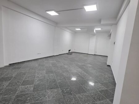 DYQAN ME QERA 220 M2 YZBERISHT 200.000 LEKE FH-85317