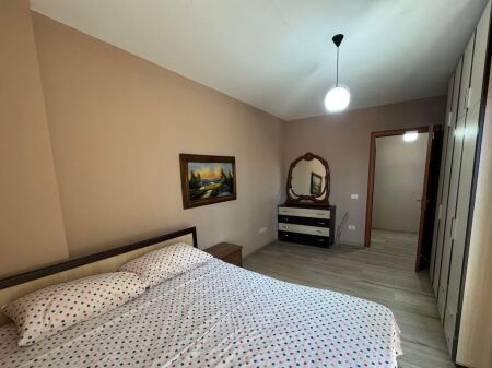 apartament me qira tek stacioni i trenit