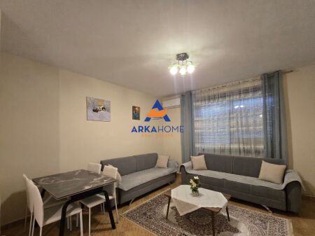 JEPET ME QERA APARTAMENT 2+1+BALLKON "RRUGA E KOSOVARVE" 800 EURO