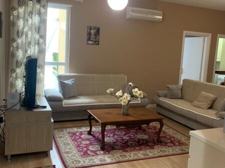 🏡 Jepet me Qira Apartament 1+1 – Liqeni i Thatë, Rruga Eduard Mano