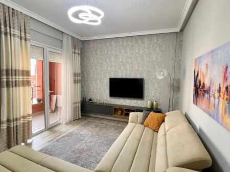 Jepet me Qera: 2+1+2Ballkone Kopshti Botanik (Prane Xhamise) - 58,000 Leke/Muaj - Kati.1 - Sp.110m² || I investuar ne Detaje