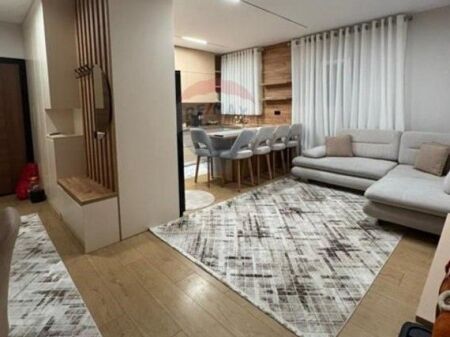 Apartament 1+1 - Për Qira - Shkolla e Bashkuar, Tiranë!!!! ID: 530281057-81