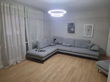 APARTAMENT ME QERA 1+1 VASIL SHANTO 55.000 LEKE FH-85547