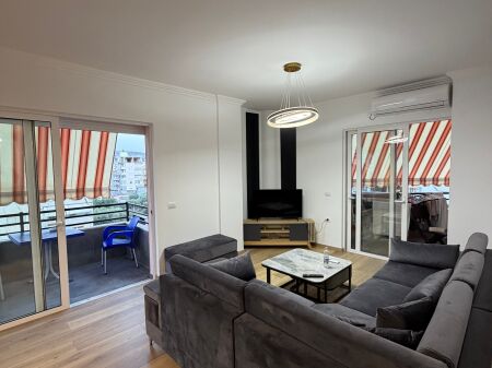 Apartament në shitje dhe me qira - Sarande