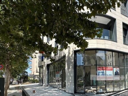 PREMIUM BUSINESS PREMISES FOR RENT  ID:530191061-204