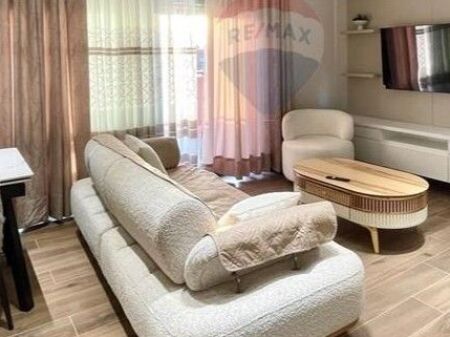 APARTAMENT 2+1+POST PARKIMI ME QIRA TE KOMPLEKSI DELIJORGJI !!! ID: 530171024-705