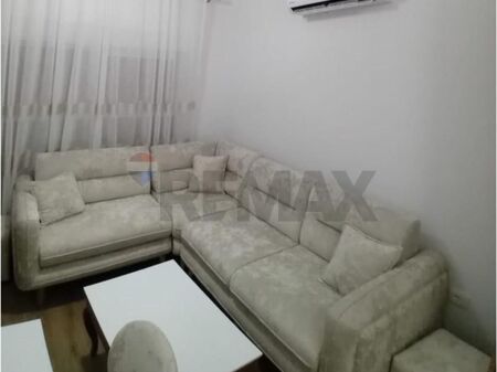 Apartament - Për Qira - Kompleksi Mangalem, Tiranë