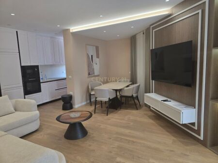 Appartamento 2+1+2+🅿️archeggio 📍Via Durazzo – 1.200 € /Mese