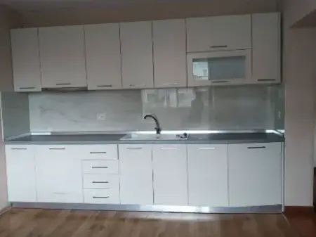 1+1 premises for rent at the 21 December intersection