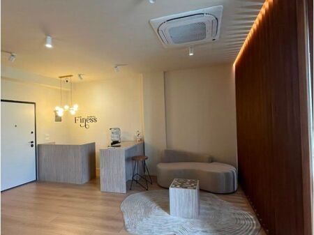 Ambient Komercial Me Qira tek Lake View, Tiranë - 1500€ | 62.52 m²