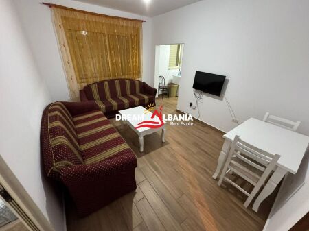 Apartament 1+1 me Qera ne Zog te Zi, prane Universitetit Logos, Tirane ( ID 4219478)