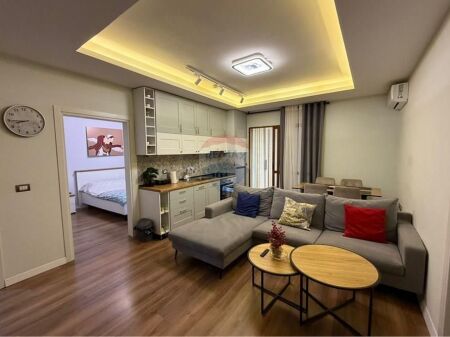 Vila Gold, Affittiamo Appartamento 2+1+Posto Auto