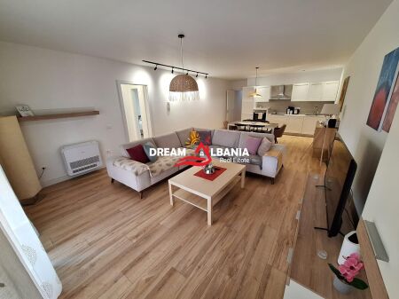 Appartamento 2+1+2 in vendita in Rruga e Bogdaneve, di fronte alla Scuola Avni Rustemi (ID 41212294)