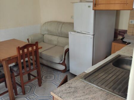 APARTAMENT 2+1. 30000 LEKE.RRUGA 5 MAJI