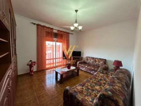 APPARTAMENTO 2+1+BLK IN AFFITTO VICINO A SHKOLLA E KUQE 600 EURO