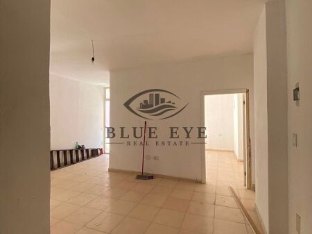 Shitet Apartament 1+1 në Zonën e Plazhit – Korali, Durrës!