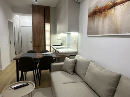 Apartment 1+1 for rent at Kompleksi Kadiu, Ali Demi Street.