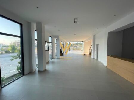 JEPET MAGAZINE 1.000 M2 ME QERA NE QAFE KASHAR 400.000 LEKE