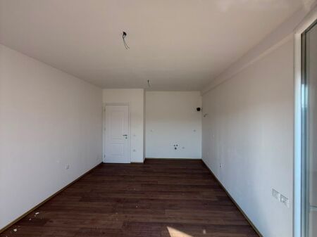 Shitet apartamenti 2+1 ne Astir – Vila L2
