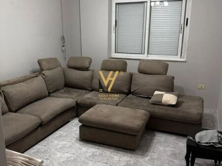 JEPET APARTAMENT 3+1+2+BLK ME QERA TE BLLOKU I VILAVE SELITE 900 EURO
