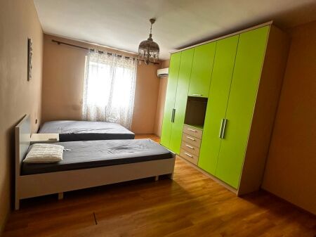 Appartamento 2+1 in affitto a Brryli / dietro la scuola Andon Zako Cajupi