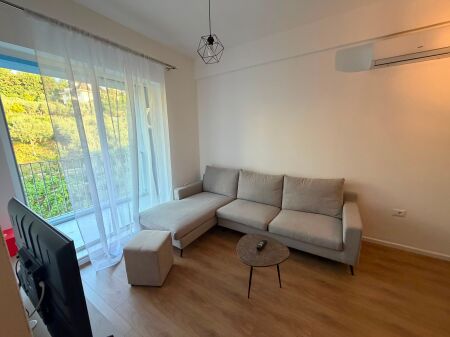 Jepet me qira apartament 1+1 ne Fresk