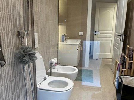 APARTAMENT 2+1+2 + PARKING PER QIRA !