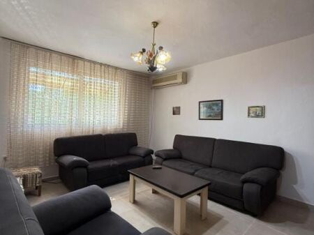 Appartamento 2+1 in affitto   Zona del 21 Dhjetori,