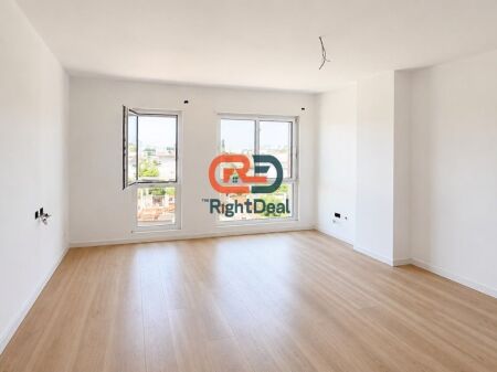 Tek Ringside Residences, Shitet Apartament 2+1, Ne Faze Perfundimtare Me Planimetri Perfekte !!!