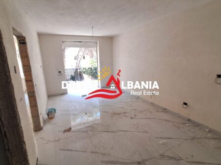 Vendesi appartamenti 1+1 vuoti Mali Robit, Golem (41111590)