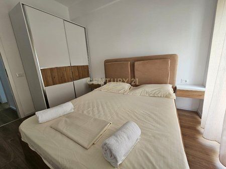 JAPIM ME QERA APARTAMENT TEK OXA RESIDENCE