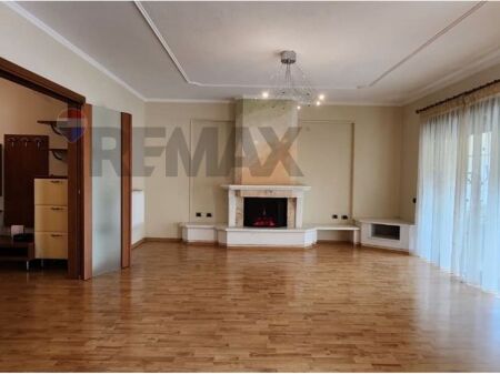 APARTAMENT 3+2+2 ME QIRA-RRUGA DERVISH HIMA.