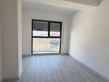 Affittasi 1+1 Nuovo Viale