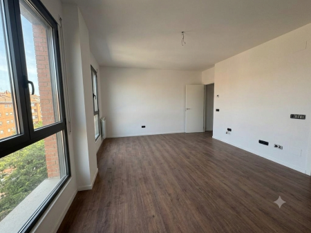 Shitet, Apartament 1+1, Kinostudio, Tiranë
