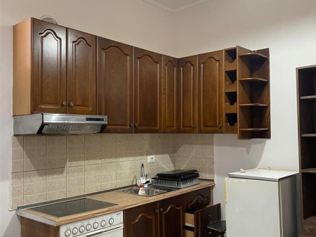 Affitto | Apartament 1 + 1 | Rruga Fuat Toptani | 300 €/mese