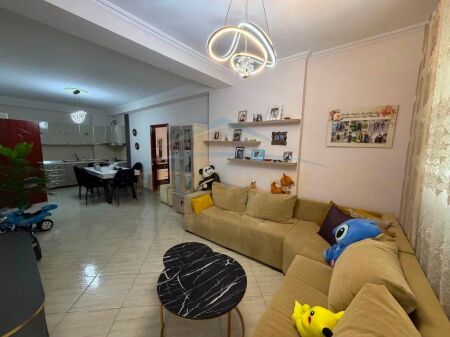 For sale, Apartment 2+1+2, Unaza e Re
