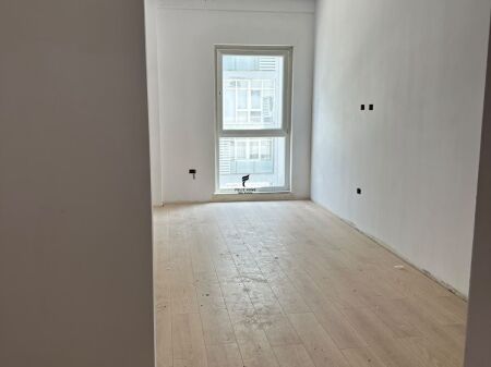 OFFICE FOR RENT 110 M2 PARIS COMMUNE 100,000 LEKE FH-85919