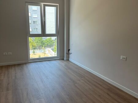 ZYRE ME QERA 75 M2 KOMUNA E PARISIT 75.000 LEKE FH-85923