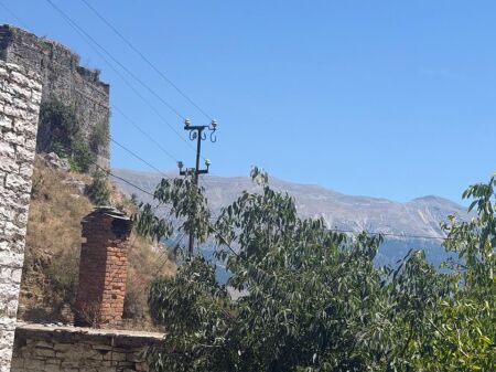 VENDESI EDIFICIO DUNAVAT GJIROKASTER