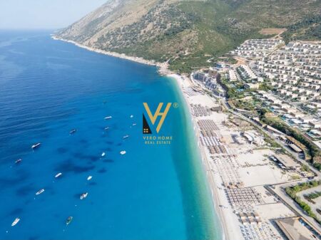 SHITET TRUALL 10.500 M2 NE VIJE TE PARE PALASE, HIMARE
