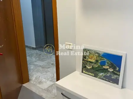 Qera | Ambjent Biznesi | Rruga e Kavajes | 450 €/muaj
