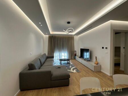 Apartament 2+1+2 + Post Parkimi me qira tek ROSE GARDEN TEG, Tiranë - 1200€ | 100 m²