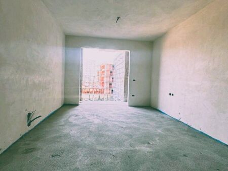🏡 **Shitet Apartament 2+1+2 – Meis Garden Residence**