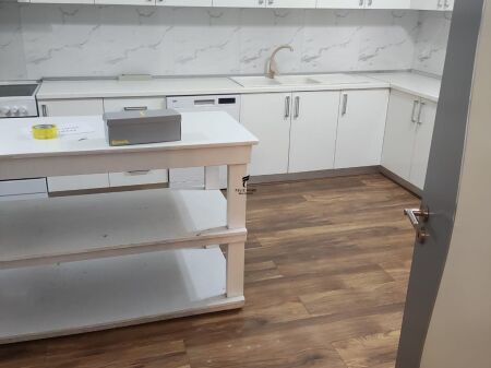 VILE ME QERA 2 KATESHE 280M2 BLLOKU I VILAVE, SELITE 200.000 LEKE FH-85864